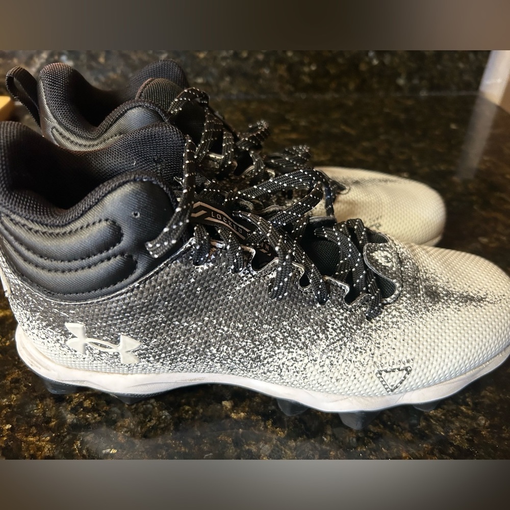 Size 6 youth cleats